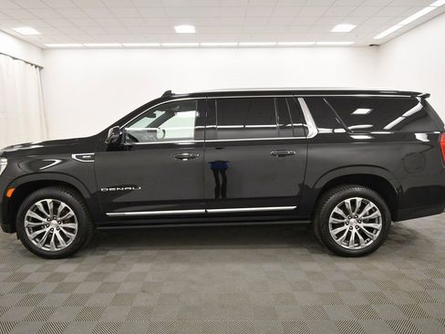 Used 2021 GMC Yukon XL Denali image 4