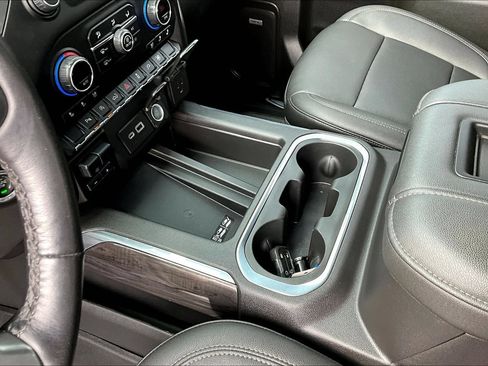 Used 2021 Chevrolet Silverado 1500 LTZ w/ LTZ Convenience Package II AWD/4WD image 20