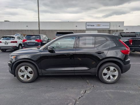 Used 2019 Volvo XC40 T5 Momentum AWD/4WD image 7