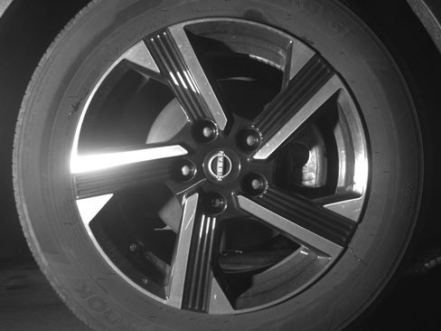 Used 2025 Nissan Sentra SV FWD image 16