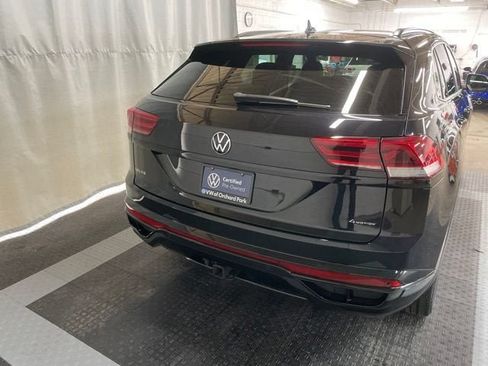 Certified 2023 Volkswagen Atlas Cross Sport SEL R-Line AWD/4WD image 7