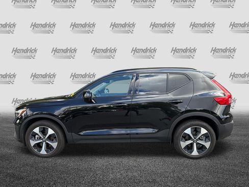 Used 2026 Volvo XC40 B5 Plus AWD/4WD image 9