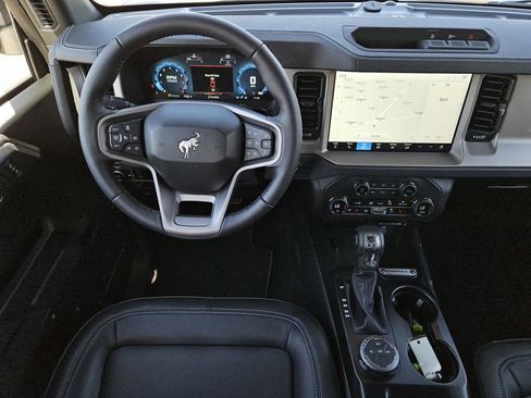 New 2025 Ford Bronco Outer Banks image 4
