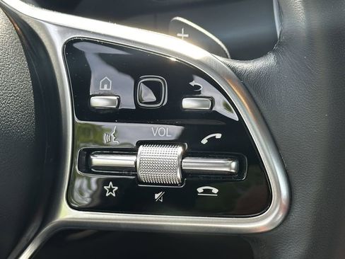 Certified 2022 Mercedes-Benz GLC 300 image 29