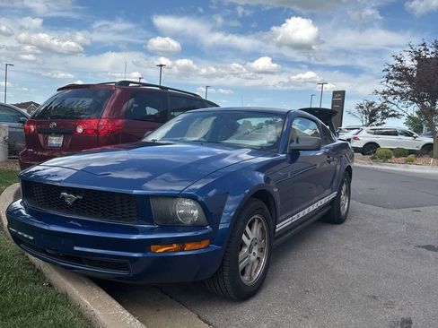 Used 2007 Ford Mustang Coupe RWD image 1