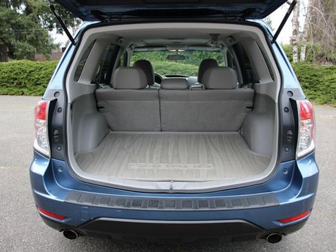 Used 2009 Subaru Forester 2.5XT Limited w/ Popular Equipment Group 1A image 16