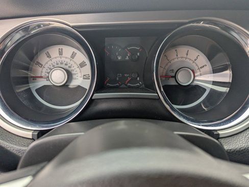 Used 2010 Ford Mustang Coupe RWD image 15