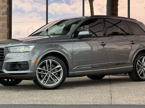 Used 2017 Audi Q7 3.0T Prestige w/ Prestige Package image 3