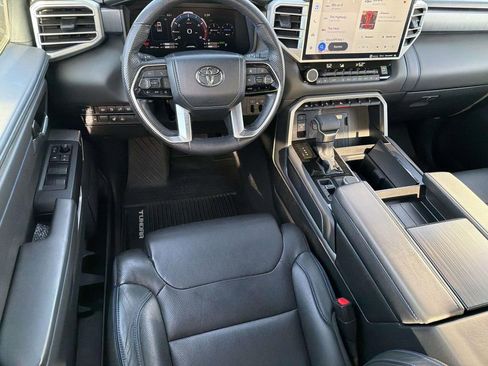 Used 2024 Toyota Tundra Platinum image 9
