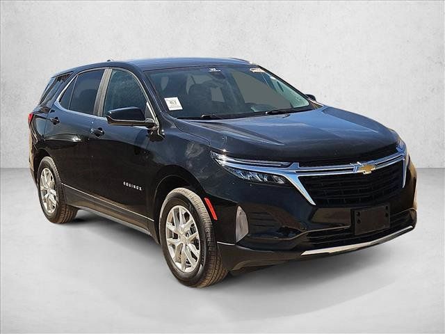 Used 2023 Chevrolet Equinox LT w/ Driver Convenience Package FWD image 3