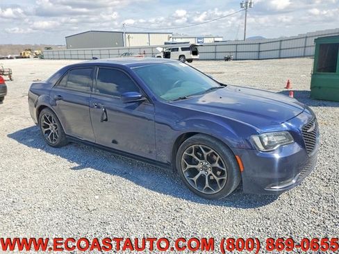 Used 2015 Chrysler 300 S RWD image 1