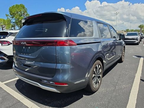 Used 2022 Kia Carnival EX FWD image 14