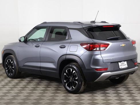 Used 2021 Chevrolet TrailBlazer LT w/ Convenience Package image 9