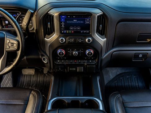 Used 2022 GMC Sierra 2500 Denali w/ Denali Ultimate Package image 24