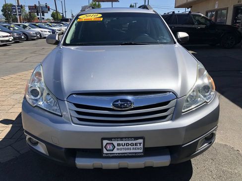 Used 2010 Subaru Outback 3.6R Limited w/ Popular Equipment Group 3B AWD/4WD image 7