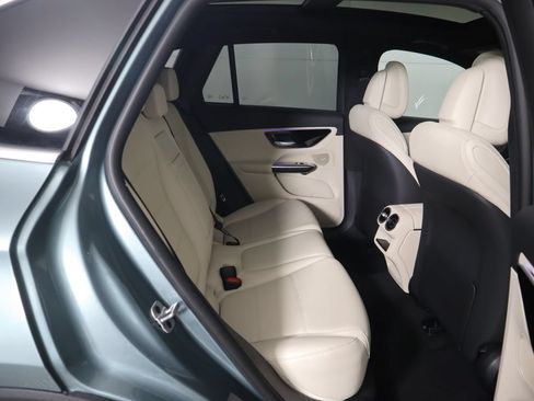 Used 2026 Mercedes-Benz GLC 300 image 24