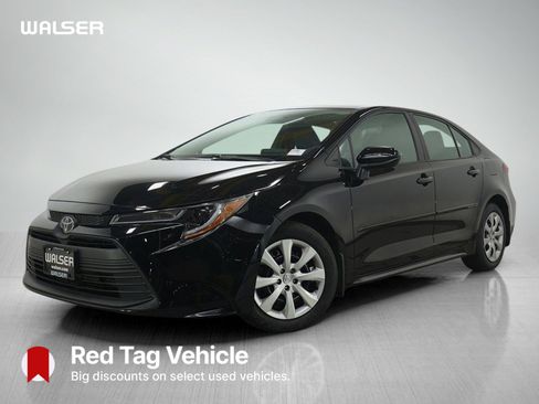 Used 2023 Toyota Corolla LE image 1