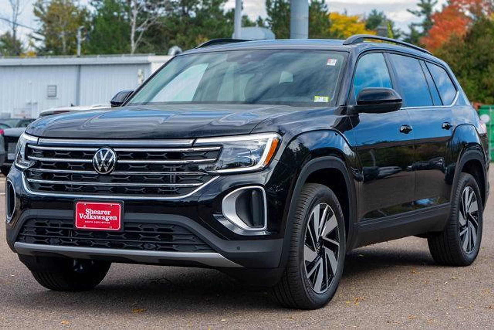 Used 2026 Volkswagen Atlas SE AWD/4WD image 2