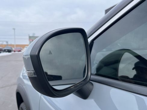 Used 2021 Nissan Rogue SL w/ Premium Package image 9