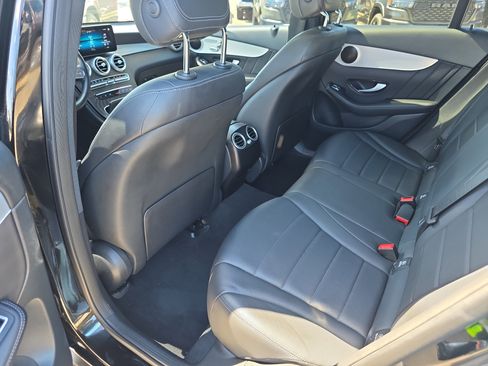 Used 2022 Mercedes-Benz GLC 300 image 29