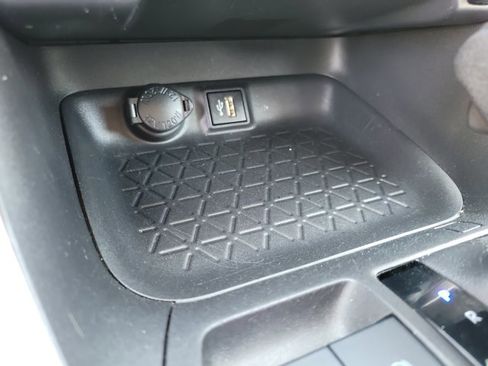 Used 2024 Toyota RAV4 XLE FWD image 13