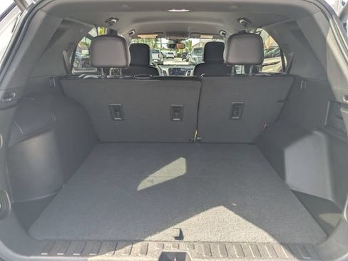 Used 2023 Chevrolet Equinox Premier FWD image 28