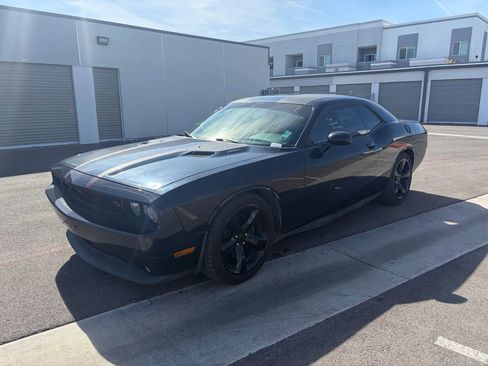 Used 2014 Dodge Challenger R/T w/ Blacktop Package image 2