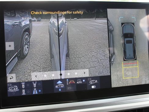 Used 2025 Toyota 4Runner TRD Off-Road Premium AWD/4WD image 42