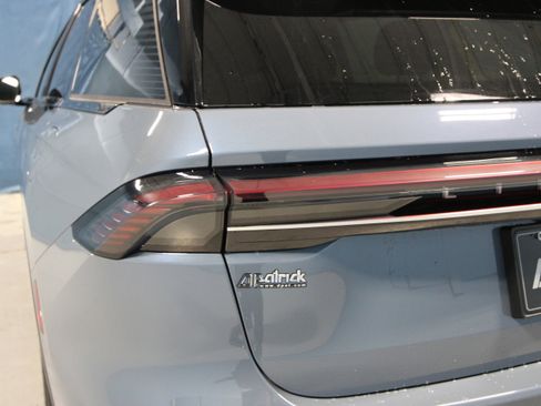 New 2026 Lincoln Nautilus Premier image 40