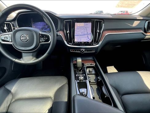 Certified 2024 Volvo V60 B5 Cross Country Plus image 20
