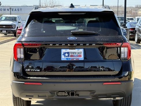New 2026 Ford Explorer Active image 29