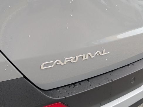 New 2027 Kia Carnival LX FWD image 13
