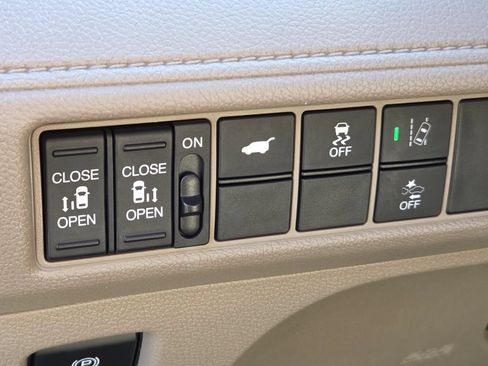 Certified 2018 Honda Odyssey EX-L image 36