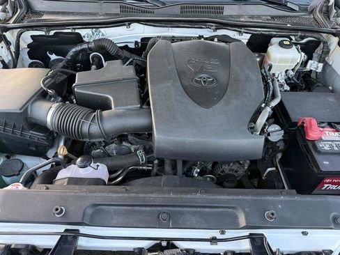 Used 2021 Toyota Tacoma TRD Off-Road image 30