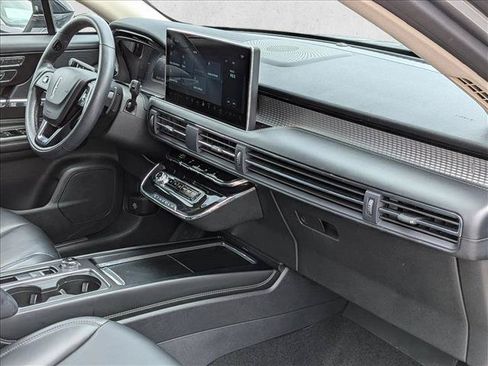 Used 2023 Lincoln Corsair FWD image 24