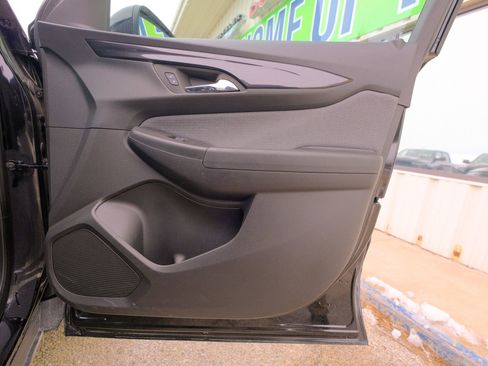 Used 2025 Chevrolet TrailBlazer LT image 17