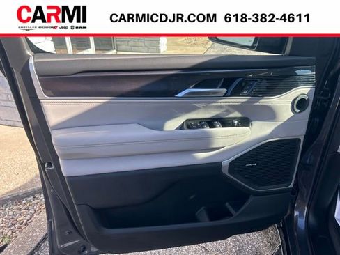 New 2024 Jeep Wagoneer L 4WD w/ Convenience Group I image 12