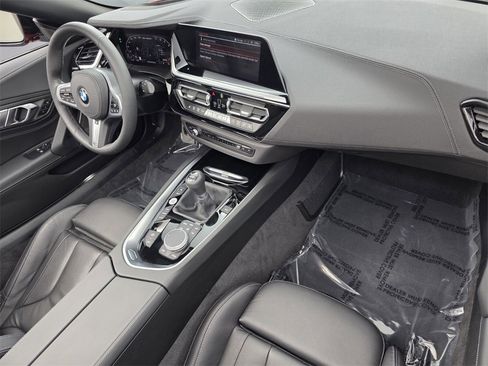 Used 2025 BMW Z4 M40i w/ Edition image 30