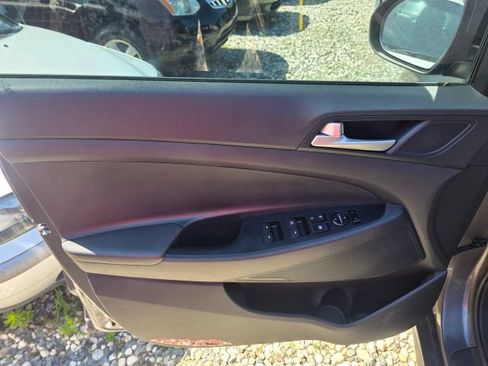 Used 2020 Hyundai Tucson Value AWD/4WD image 12