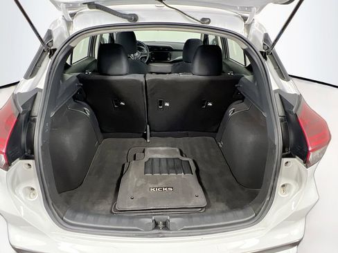 Used 2022 Nissan Kicks SV image 24