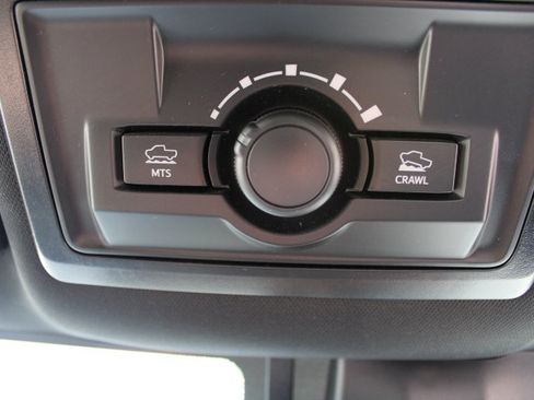 Used 2020 Toyota Tacoma TRD Off-Road w/ Technology Package image 18