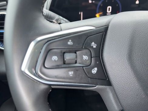 Used 2025 Chevrolet Trax LT w/ LT Convenience Package image 33