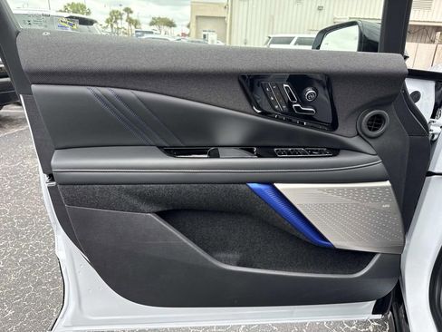 New 2026 Cadillac Optiq V image 18