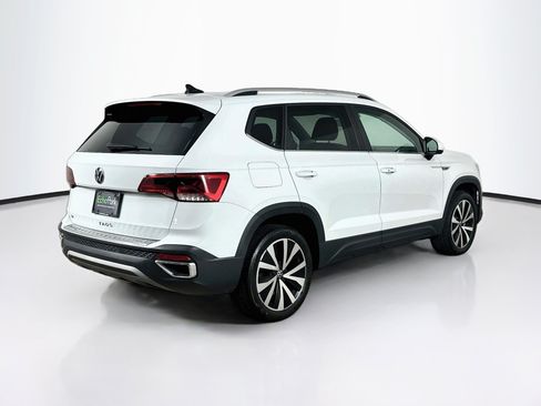 Used 2023 Volkswagen Taos SE FWD image 9
