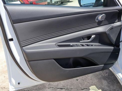 New 2026 Hyundai Elantra Limited FWD image 20