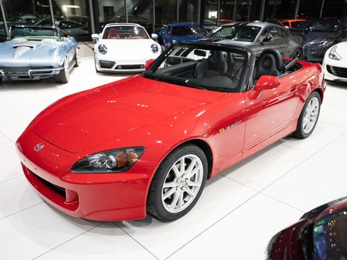 Used 2004 Honda S2000 image 32