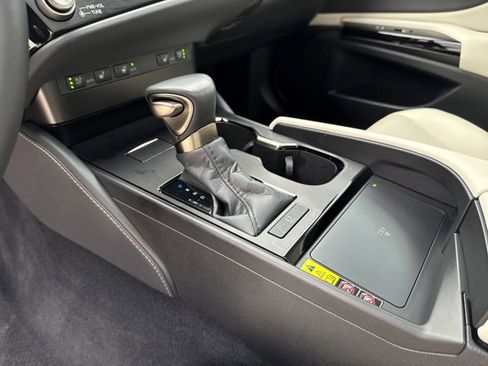 Certified 2025 Lexus ES 350 w/ Premium Package FWD image 21