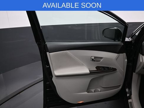 Used 2009 Toyota Venza AWD image 12