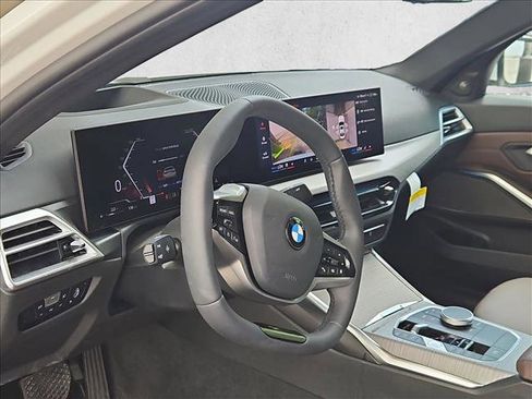 Used 2026 BMW 330i Sedan w/ Premium Package RWD image 10