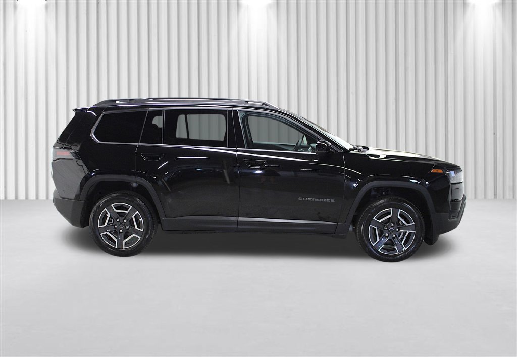 New 2026 Jeep Cherokee Limited AWD/4WD image 2